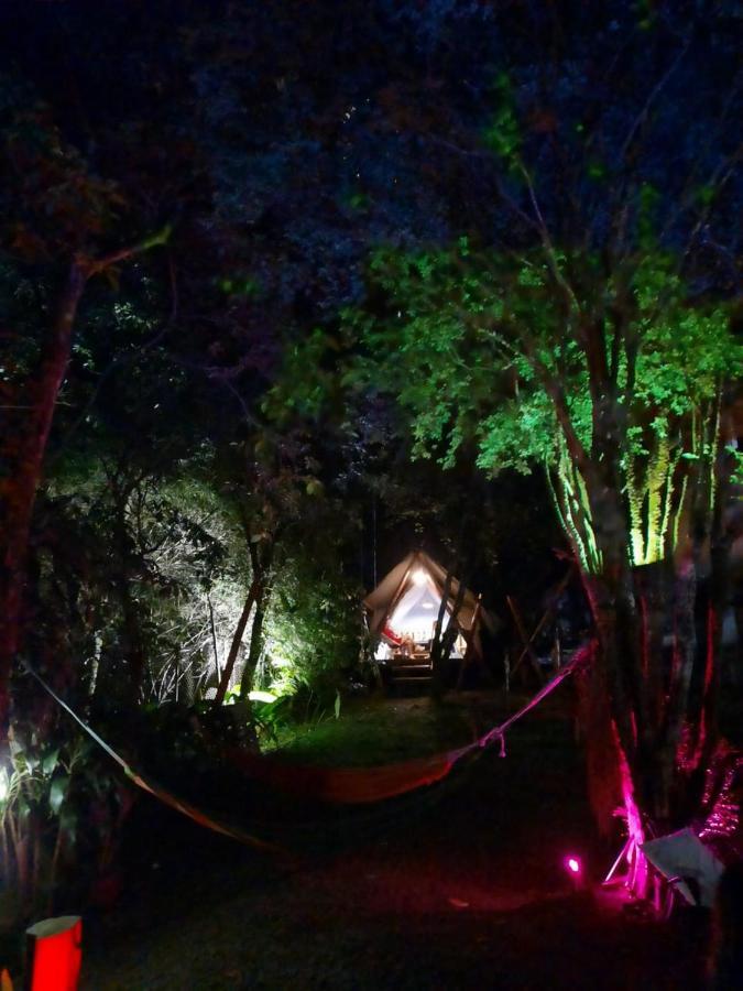 מדיין Bambu Glamping Ecolodge מראה חיצוני תמונה