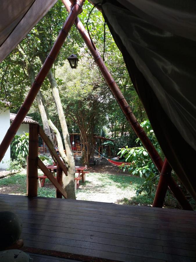 מדיין Bambu Glamping Ecolodge מראה חיצוני תמונה